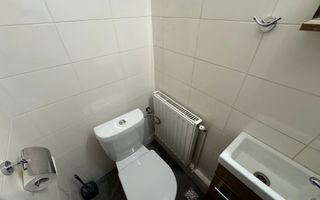 Apartament cu 4 camere, 75mp, Zona Semicentrala - Poză 10