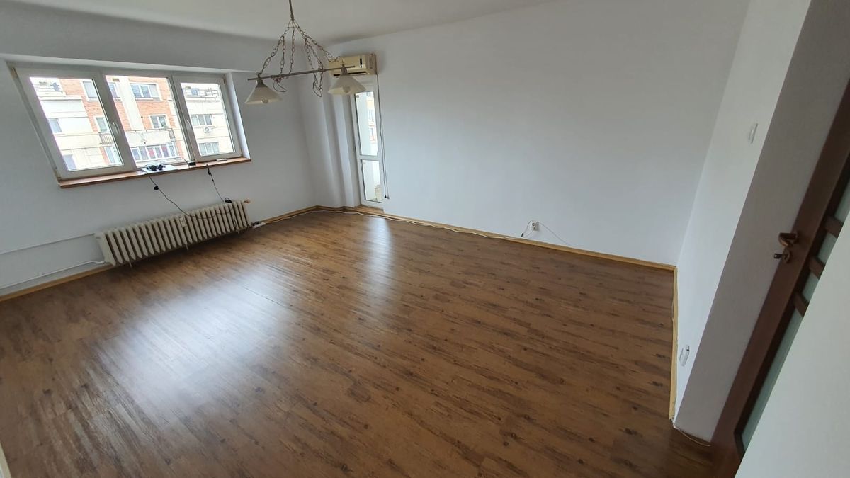 Închiriez apartament 3 camere, nemobilat, Piața Muncii, pentru locuit - Poză 2