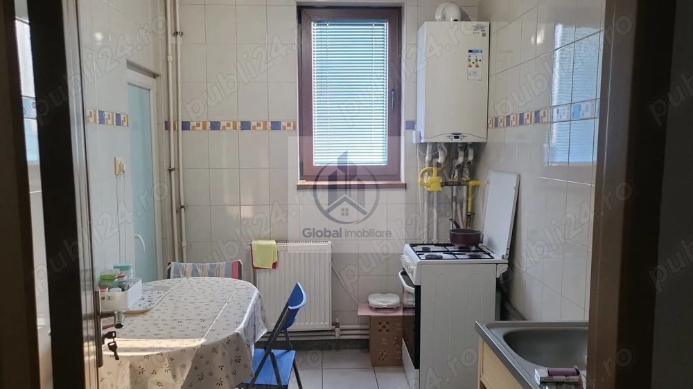Vând apartament 2 camere Titan - Poză 2