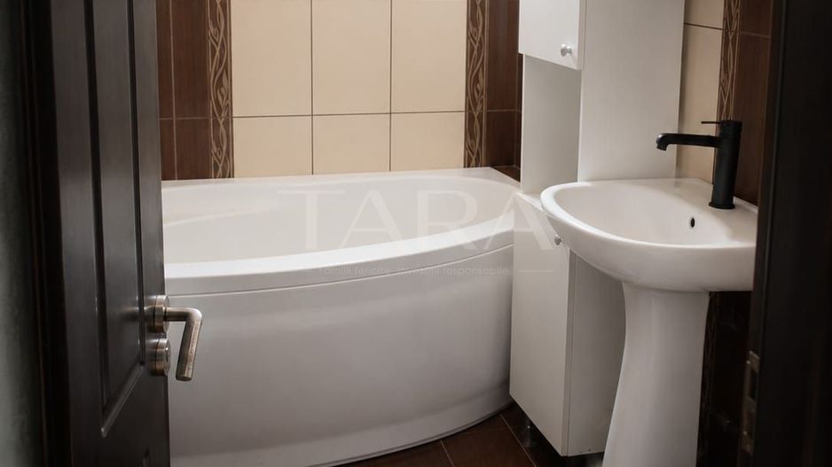 Apartament cu parcare zona centrala - Poză 4