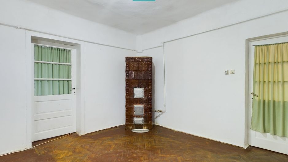 Casă cu 4 camere de vânzare în Sega - Poză 3