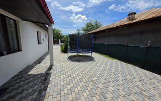🏡 Casă renovată cu 6 camere, teren 557 mp – Berceni, Prahova - Poză 26