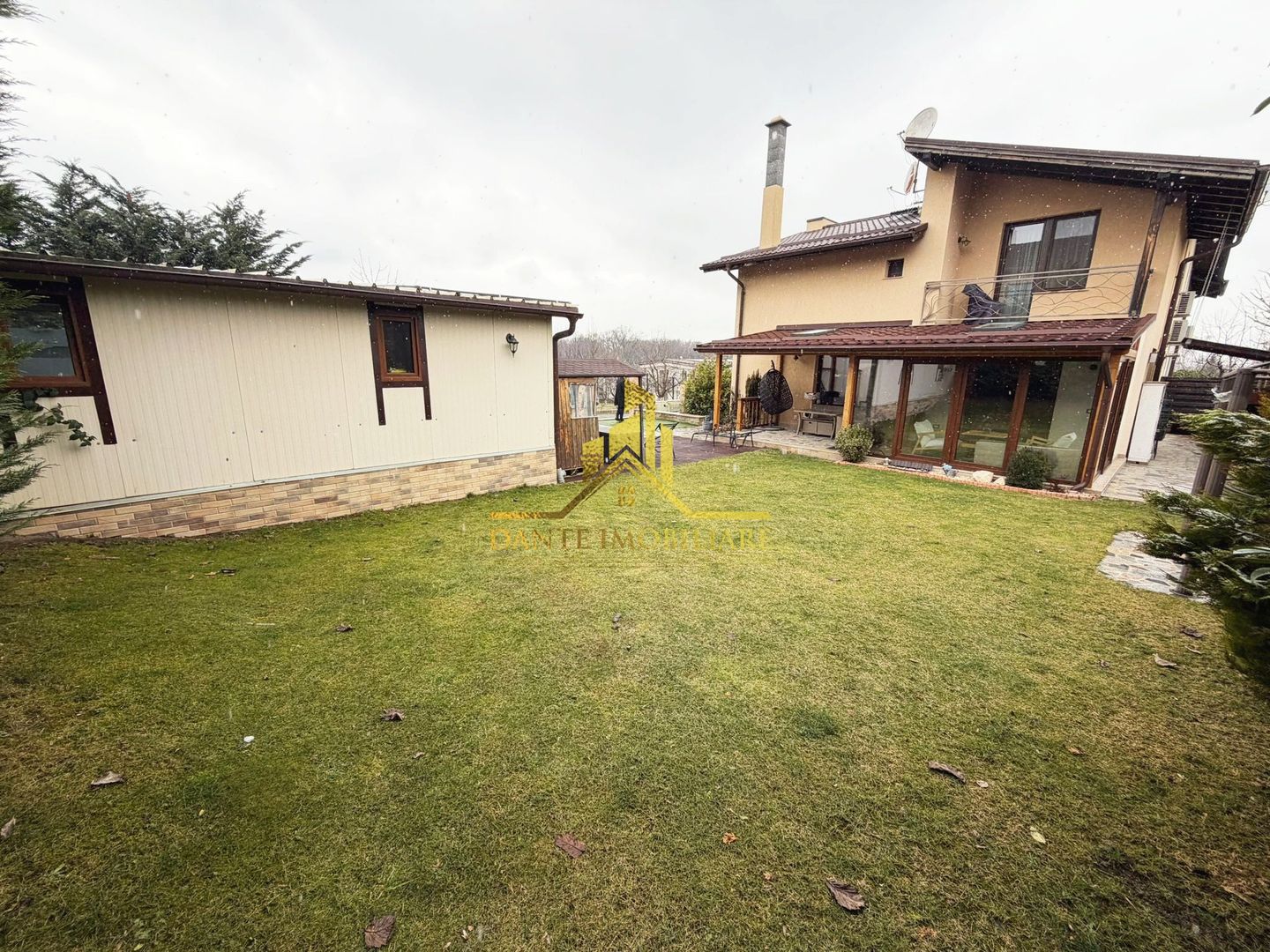 Casa, 3 dormitoare, 3 bai, ultrafinisata, mobilat lux, Faget - Poză 17