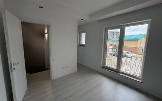 Vila noua cu mansarda Cosmopolis - Poză 4