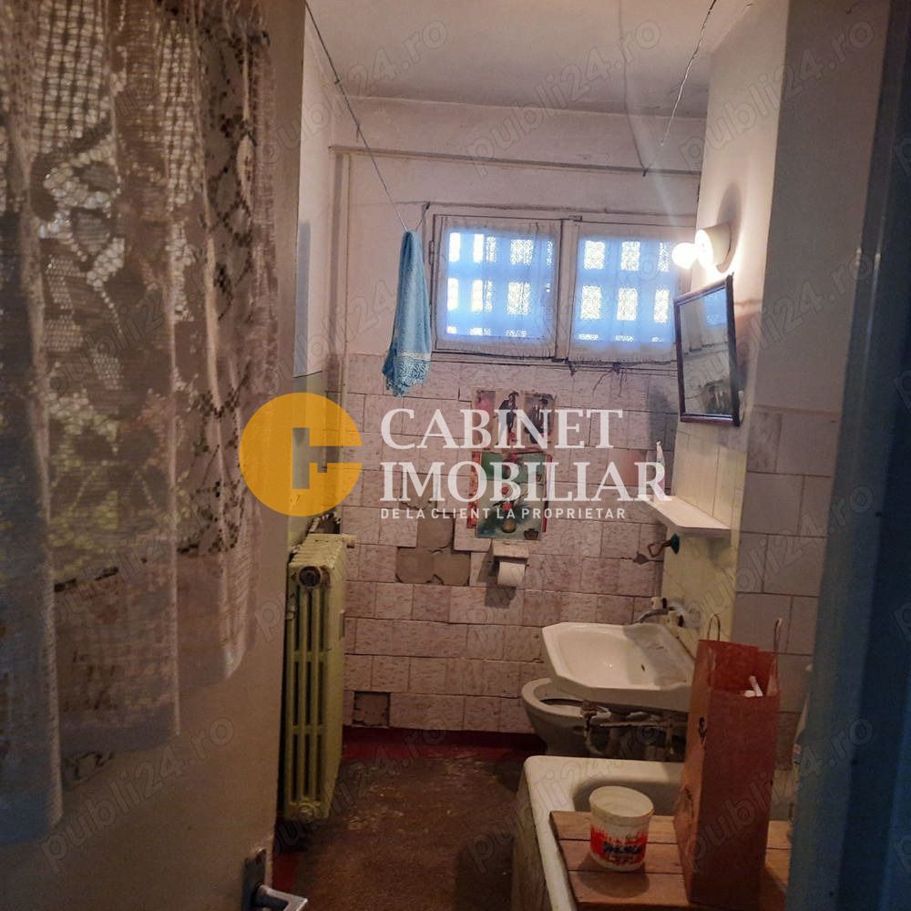 2 CAMERE - PODU ROS - NECESITA RENOVARE - Poză 6