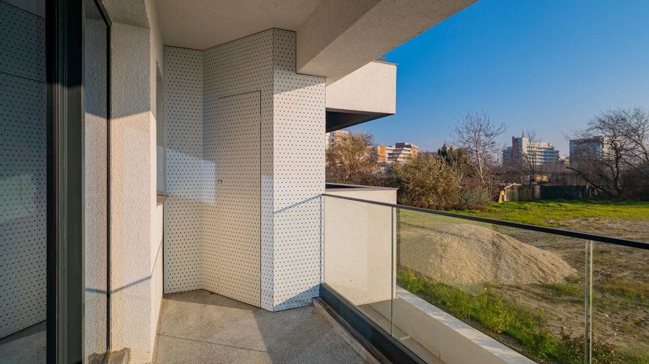2 camere Mamaia | Private Lake- bloc 2025| Vedere frontală la lac, la 5 m de apa - Poză 13