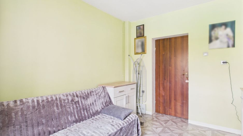 Vilă spațioasă cu 6 camere în Dumbrăvița - Poză 14