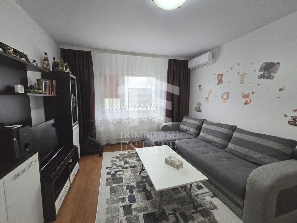 INEL I - Apartament cu centrala pe gaz, loc de parcare si pod de 60 mp - Poză 6