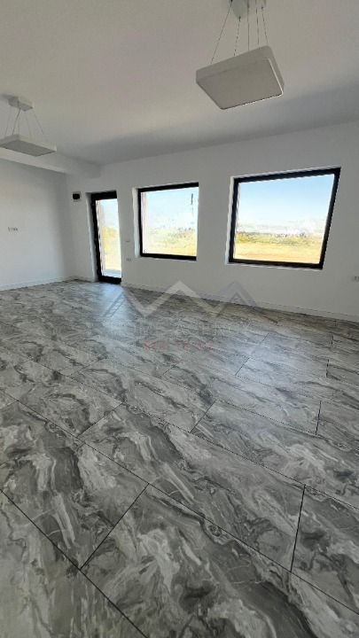 Spațiu comercial/de birouri Otopeni - Poză 2