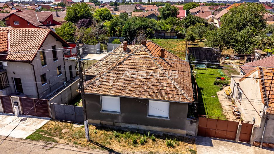 Casă și Teren, în Arad - Cartier Grădiște - Poză 1