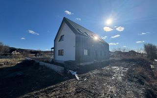 Casa individuala 4 camere, 140 mp utili, 600 mp teren, Zona Sangiorgiu de Mures - Poză 1