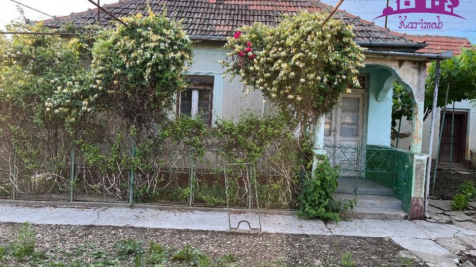 Casa în localitatea Ianosda - Poză 1