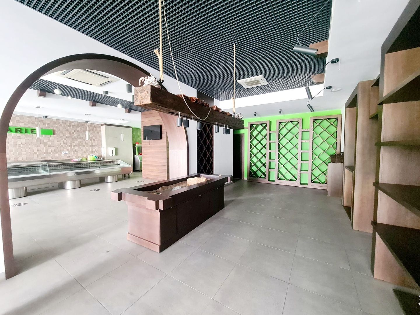 Spatiu comercial de vanzare sau inchiriere - Poză 2