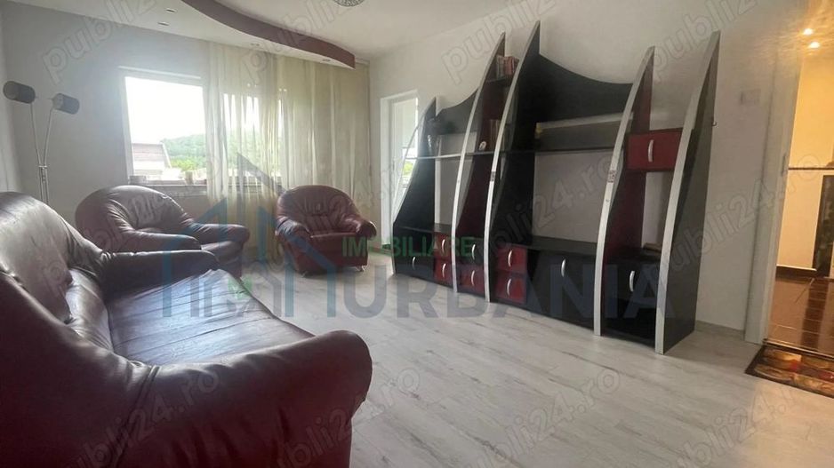 Apartament 3 camere 76 mp Nicolina 2, zugravit in 2026 - Poză 1