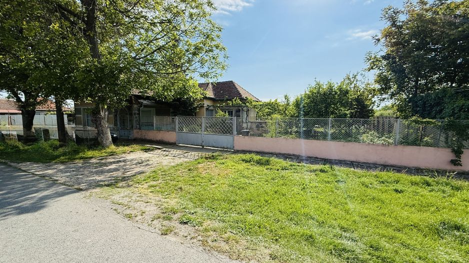 Ciarda Roșie / Buziașului | Front 27 ml | Teren 1464 mp | Utilități - Poză 1