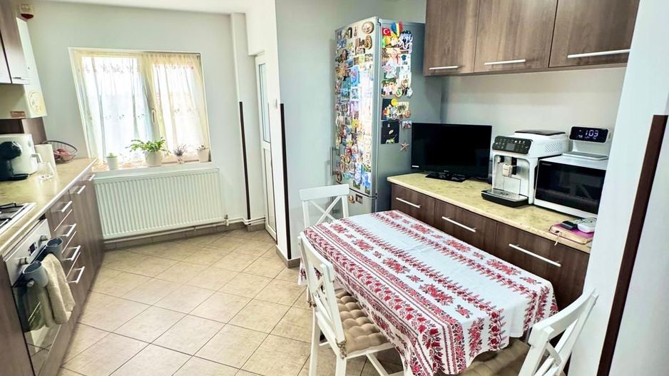 Apartament 3 camere, 72 mp utili, etaj 4/4 – Str. Negru Vodă, cu garaj - Poză 8