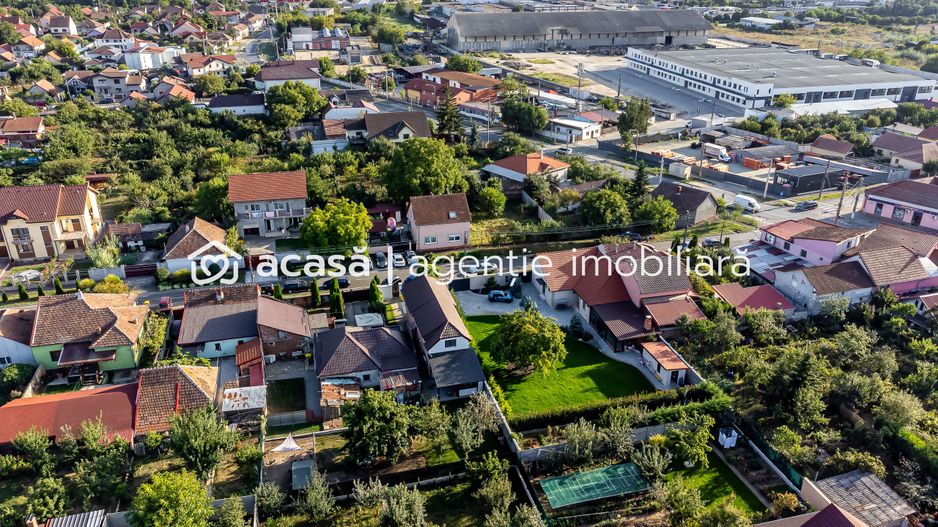 Casă cu teren generos în Poltura - Poză 7