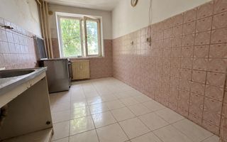 3 camere | Etaj 1 | 2 băi | 2 debarale | Decomandat | Zona Vitan - Poză 7