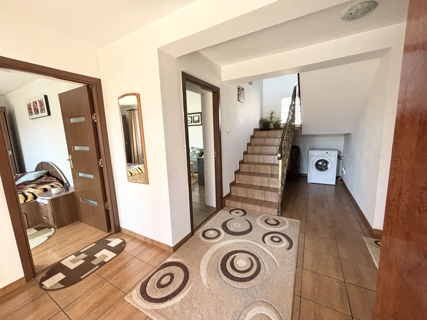 VILĂ MODERNĂ P+1 169 MP UTILI, CURTE GENEROASĂ 768 MP, IN APROPIERE DE BUCURESTI - Poză 8