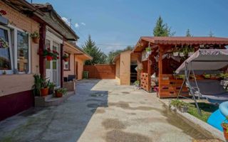 Casa de vanzare, 4 camere, zona Craiter, oras Brasov - Poză 2