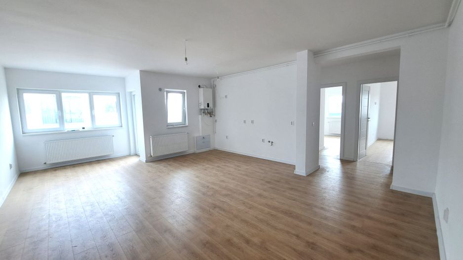 Apartament 4 camere, 2 bai - spatiu si confort - Poză 2