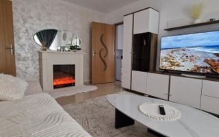 Închiriez apartament cu 2 camere zona Alexandru cel bun - Poză 1