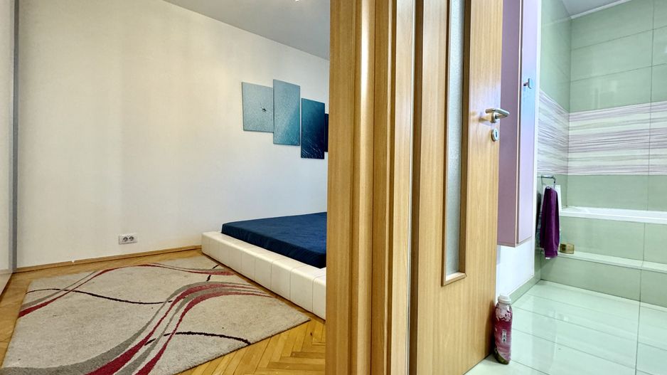 Apartament 3 camere, modern, cu terasa,  in zona Centrala-Universitate - Poză 5