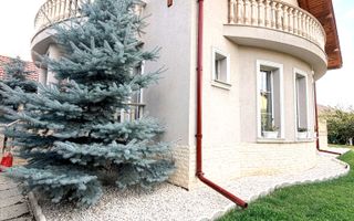 Casă spațioasă și elegantă cu teren  – Sânpetru - Poză 3