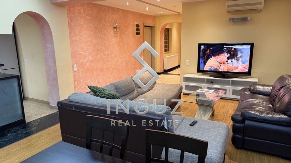 Apartament 3 camere in Vila . 125 mp - Poză 1