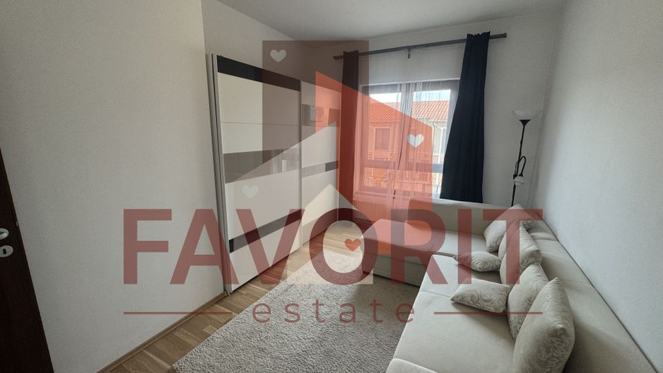 Etaj 1. Pozitie excelenta. Aproape de magazine si Expres 3. - Poză 10