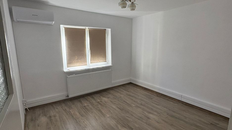 De inchiriat apartament cu 2 camere nemobilat, I. C. Frimu, etaj 3, 300 Eur - Poză 7