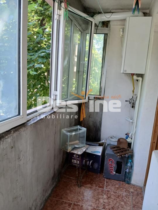 Apartament de vanzare zona centrala etaj 2/8 cu lift - Poză 10