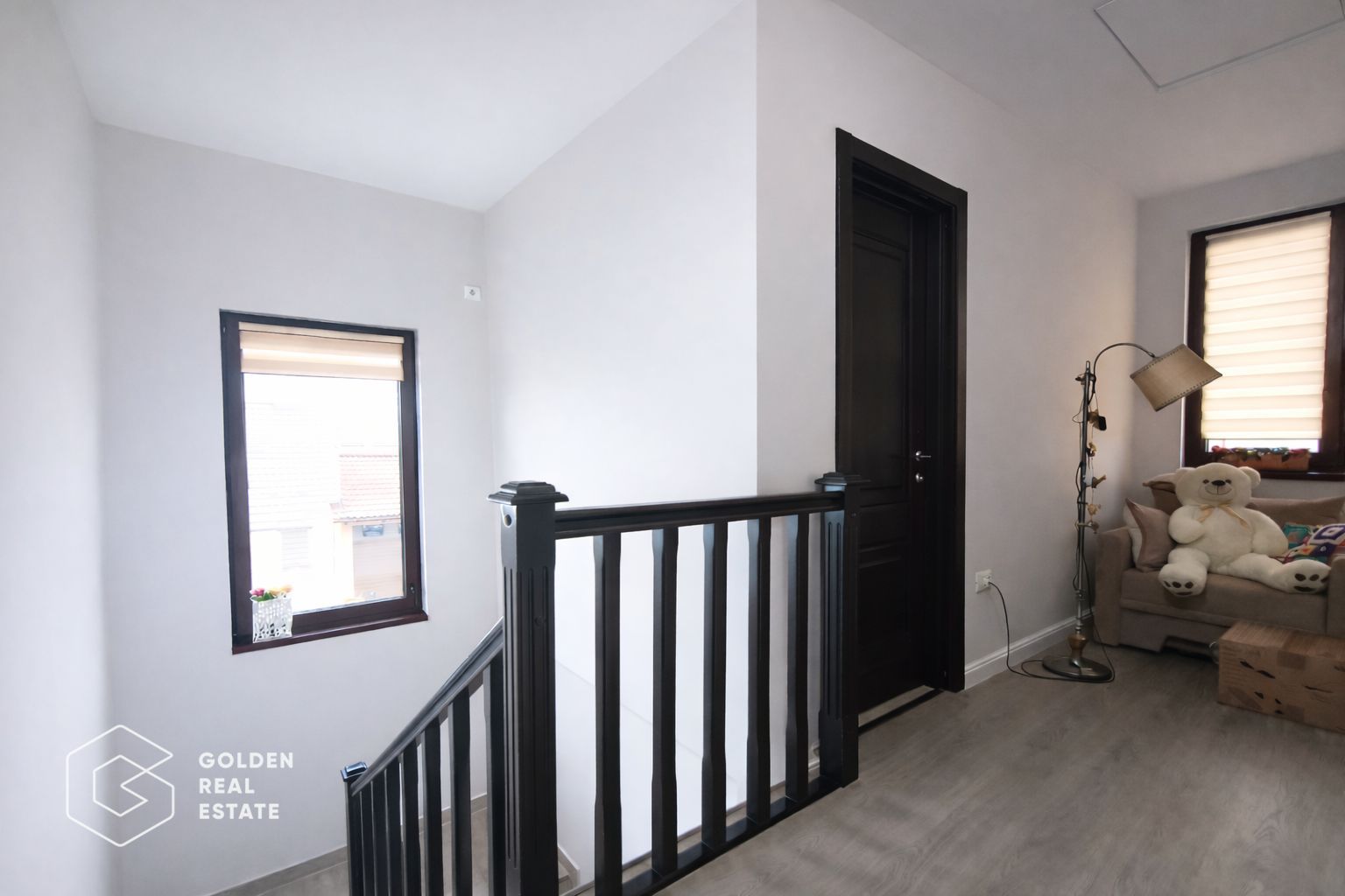 Casa practica cu 4 dormitoare, imobil eficient energetic, Via Carmina - Poză 3