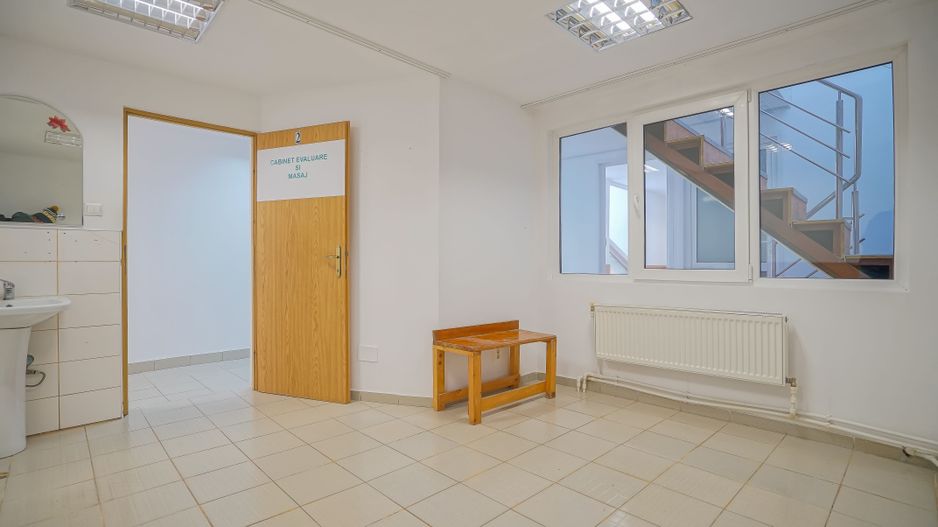 Spatiu Comercial modern 200mp, vad pietonal si auto, Bartolomeu - Poză 10