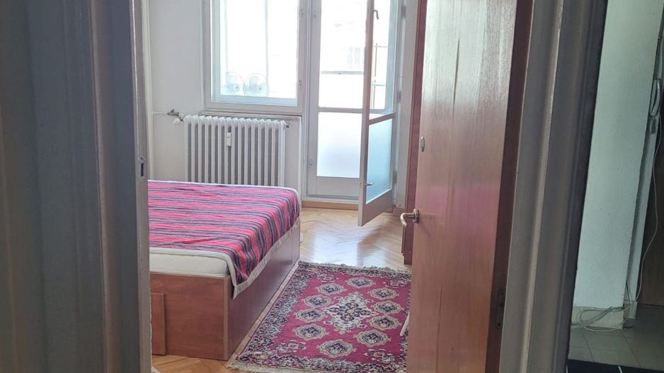 Apartament 2 camere, 2 balcoane, etaj 6, mobilat clasic, bulevardul Unirii - Poză 2