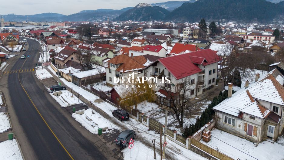 Pensiune de vânzare în Râșnov | 14 camere | 427 mp - Poză 52