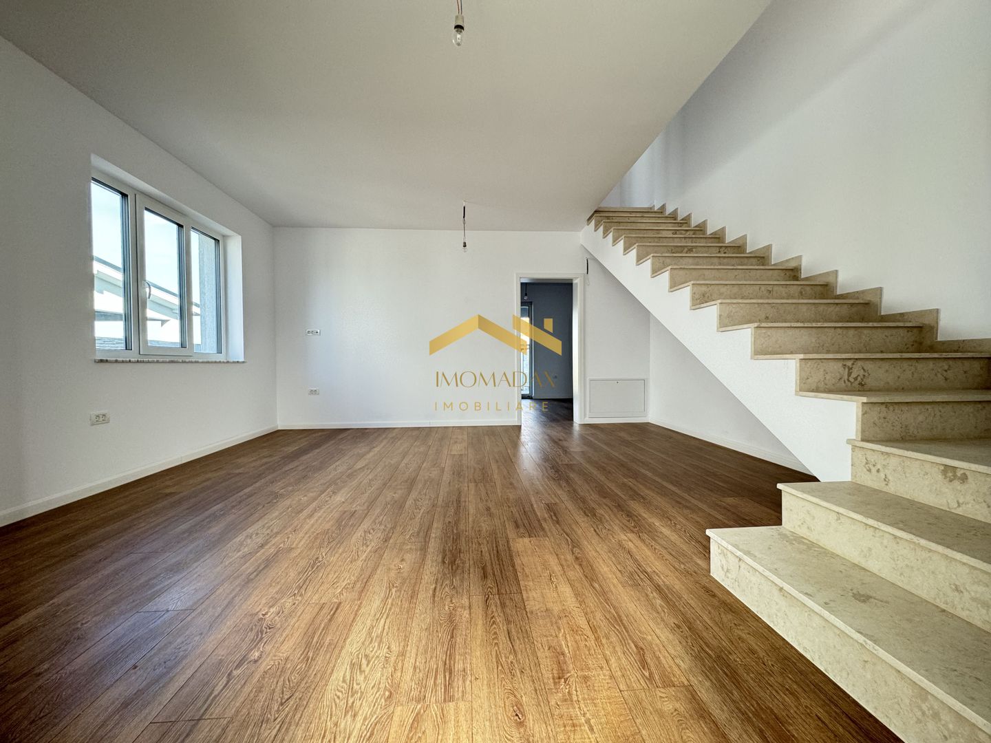 Bucovăț-Duplex P+E-4 Camere - Poză 8