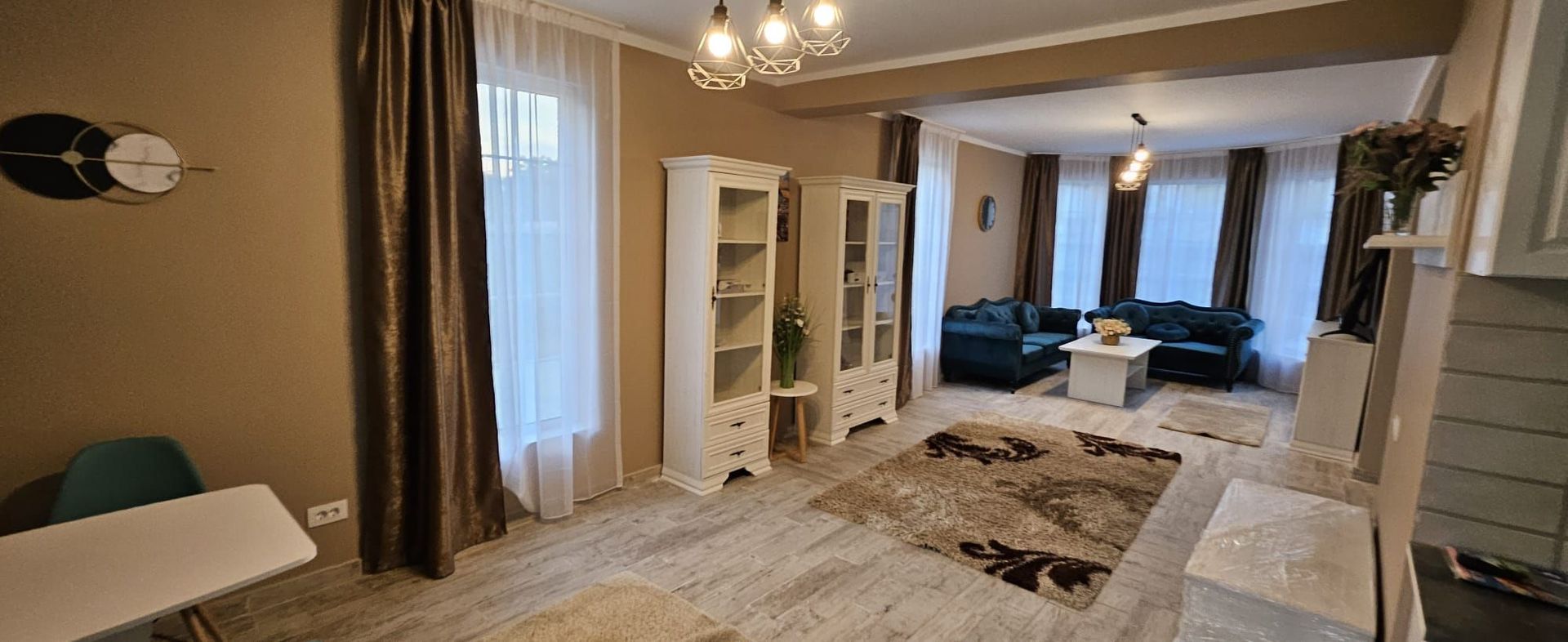 De inchiriat, vila noua - Bariera  Traian - Lacul Brates - Poză 3