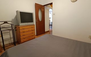 Casă 4 camere de închiriat | Curte mare | Dumbrăvița - Poză 8