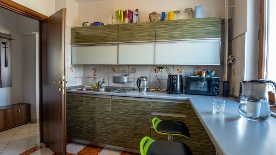 Apartament de 3 camere, la 10 minute de mers pe jos de Piața Unirii. - Poză 10