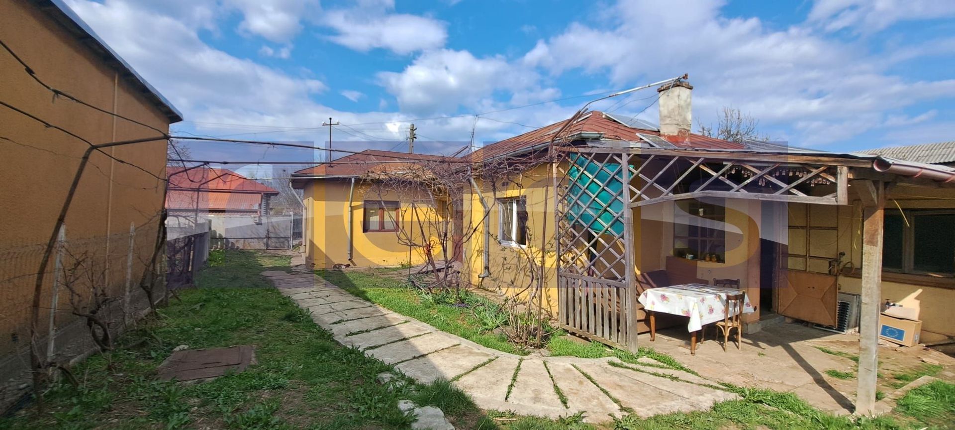 VANZARE CASA 5 CAMERE | TEREN 660 MP | ROSIORI DE VEDE - Poză 1
