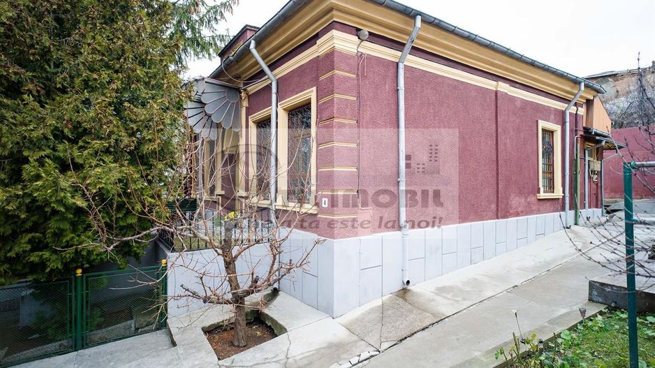 Monument Istoric de Vanzare – Pozitie Centrala Unica - Poză 2