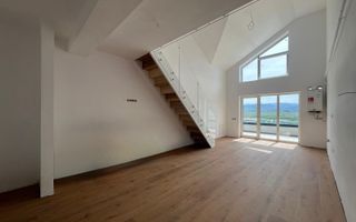 Apartament 4 camere, suprafata generoasa - Poză 1