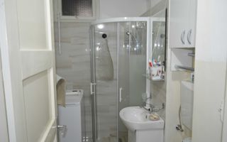Apartament decomandat, 42 mp, aproape de centru - Poză 6
