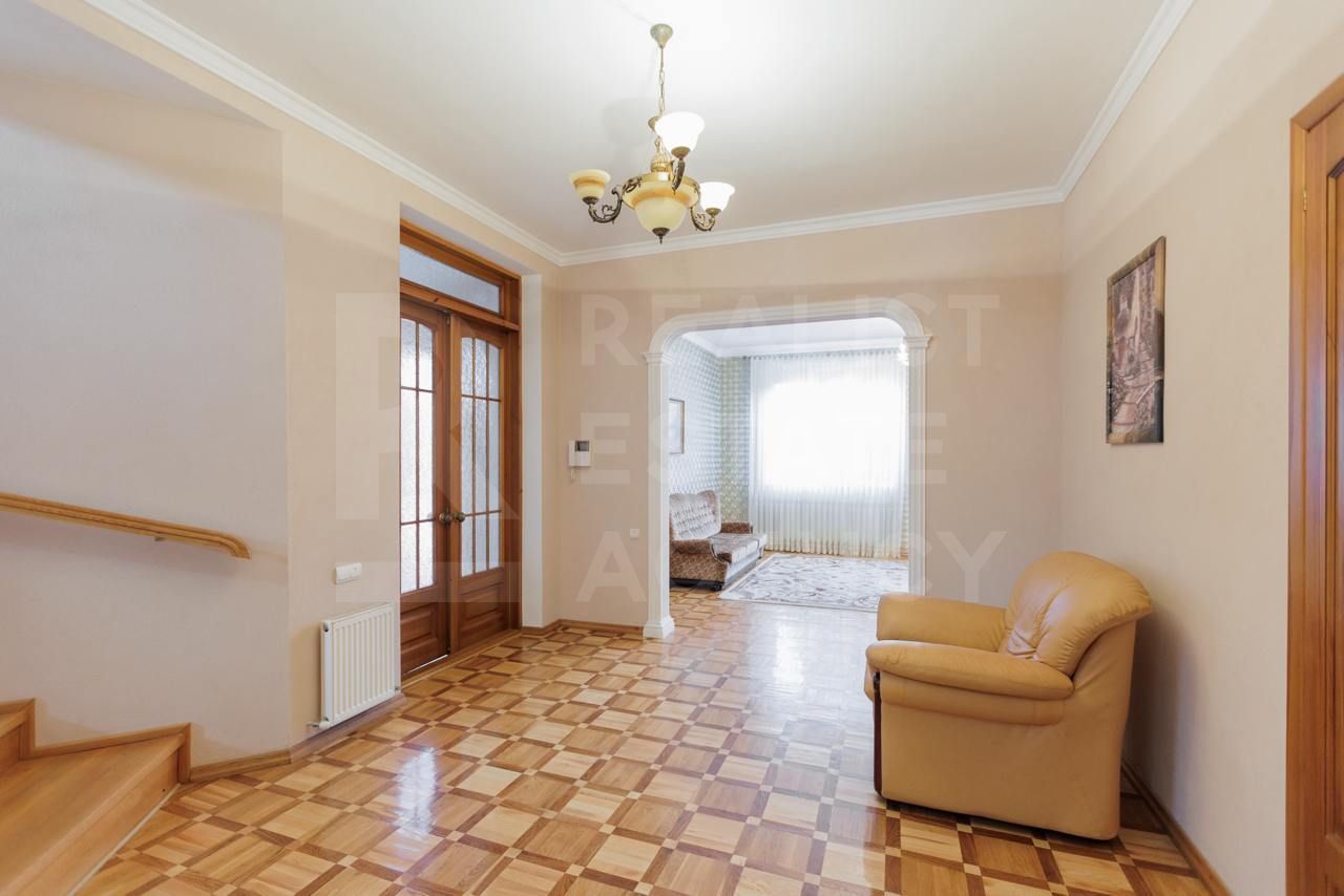 Chirie, casă, 3 nivele, 5 camere, Mihail Berezovschi, Telecentru - Poză 10