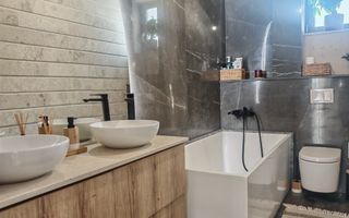 Apartament tip Penthouse cu intrare separată – Șelimbăr, zona Pictor Brana! - Poză 18