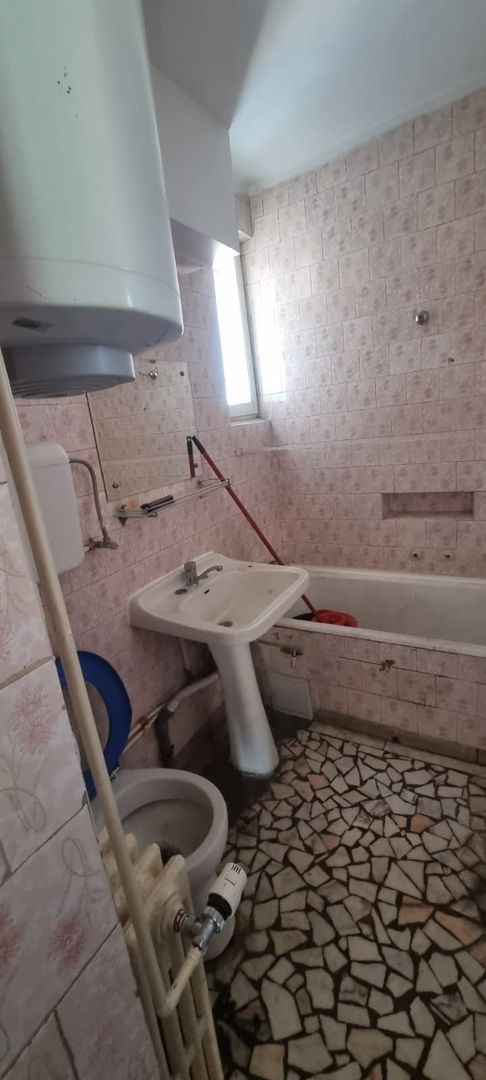 Apartament 3 camere + garsoniera de RENOVAT - Poză 13