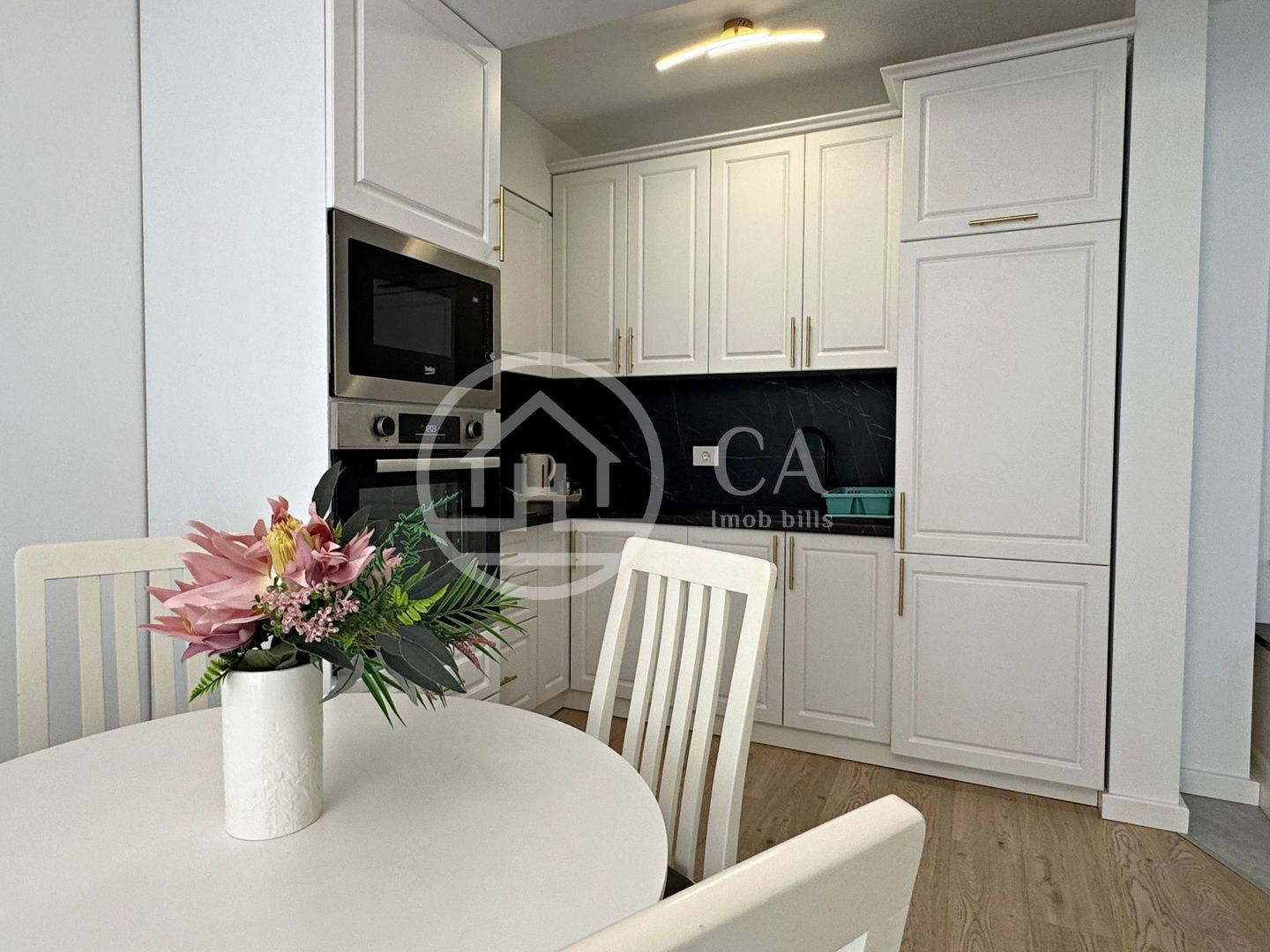Apartament LUX cu 3 camere de inchiriat in zona Nufarul, Oradea - Poză 3