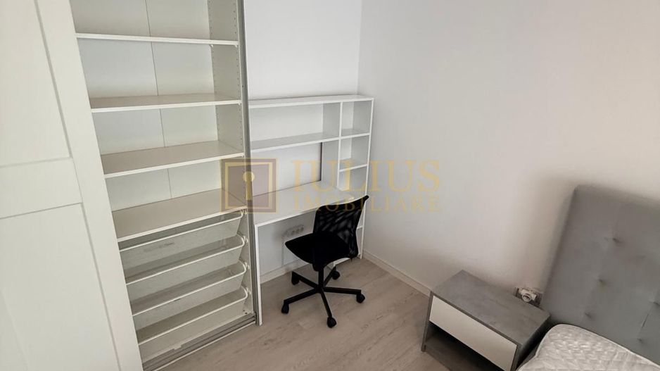 2 camere| Dumbravita| curte mare| terasa generoasă| loc de parcare| - Poză 9