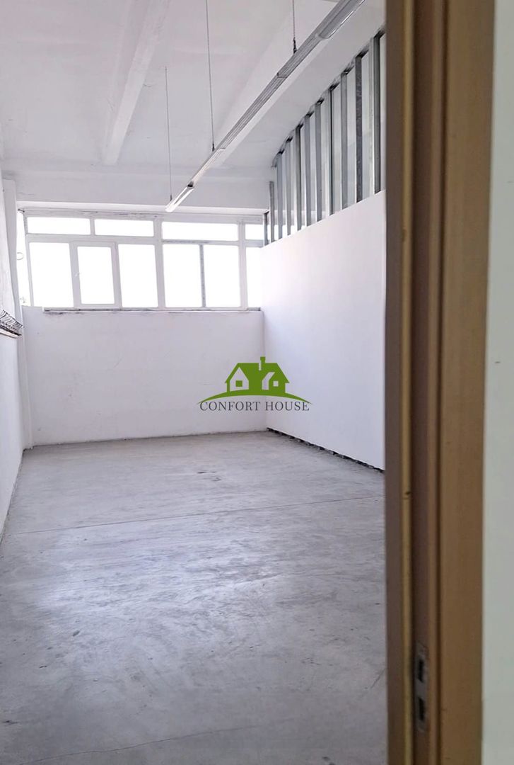 Cladire ideală pentru diverse scopuri comerciale sau industriale - Poză 8